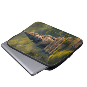 Indonesischer Bergbuddha  Laptopschutzhülle