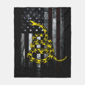 Industrial American Flag and Snake Clock Fleecedecke (Vorderseite)