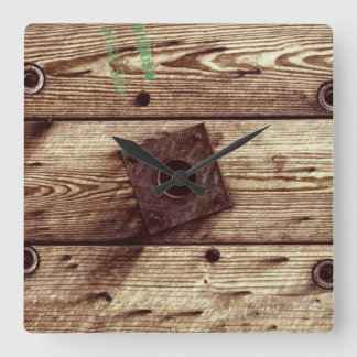 Industrial Rustic Wood Stripes Quadratische Wanduhr