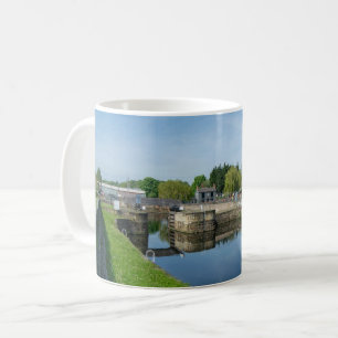 Industrieecho's: Modernes Leben am Wakefield Kaffeetasse