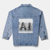Industrielle Letterform – KI Jeansjacke (Rückseite)
