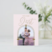 Inexpensive Romantic Pink Arch Photo & Initials QR (Stehend Vorderseite)