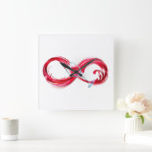 Infinity with Red Wine Quadratische Wanduhr (Zuhause)