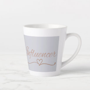 Influencer-Ästhetik, süßes Geburtstagsgeschenk für Milchtasse