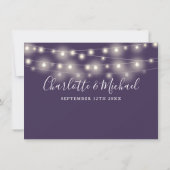 Informationen zu Lila Hochzeiten von String Lights Einladung (Rückseite)