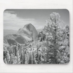 Infrarot-Foto im Osten des Yosemite National 2 Mousepad