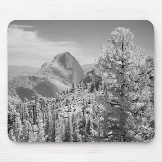 Infrarot-Foto im Osten des Yosemite National 2 Mousepad (Vorne)