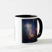 Infrarot-Porträt, das Sterne und Staub aufdeckt Tasse (VorderseiteRechts)