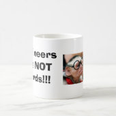 Ingenieure sind NICHT Nerd!!! Verwandlungstasse (Mittel)