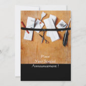 INHABER DES SCHREIBENS IN HOLZMONOGRAMM, rot, schw Einladung (Rückseite)