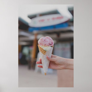 Inhaber von Erdbeereis Poster