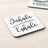 Inhalative Exhale Typografie Getränkeuntersetzer (Linke Seite)