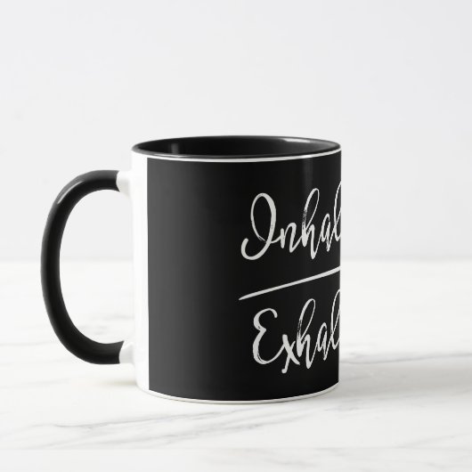 Inhalative Exhale Typografie Tasse (Links)