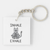 Inhale Exhale Yoga Cat Schlüsselanhänger (Rückseite)