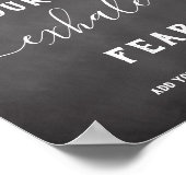 Inhalieren Sie ein Schwarz-weißes Inspirationsmitt Poster (Ecke)