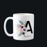 Initial "A" Alphabet Tasse Monogram Boho Wasserfar<br><div class="desc">Dieser Buchstabe 'A' Alphabet Tasse ist einfach so hübsch mit schönen Aquarellfedern und Blume. Es ist einfach mit einem Namen zu individualisieren - Sie können sogar die Hintergrundfarbe ändern - Easy peasy! Karo in unserem Printique Creative Store für individuellere Designs...  und natürlich auch für weitere Buchstaben im Boho Alphabet.</div>