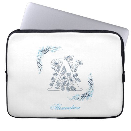 Initial "A" Blue Monogram Calm Floral Laptopschutzhülle (Vorderseite)