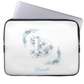 Initial "D" Blue Monogram Calm Floral Laptopschutzhülle (Vorderseite)