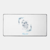 Initial "E" Blue Monogram Calm Floral Schreibtischunterlage (Vorderseite)