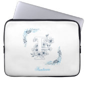 Initial "F" Blue Monogram Calm Floral Laptopschutzhülle (Vorderseite)