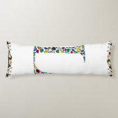 Initial L Seitenschläferkissen (Vorderseite)