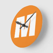 Initial Letter Monogram Modern Style Orange White Runde Wanduhr (Winkel)
