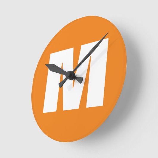 Initial Letter Monogram Modern Style Orange White Runde Wanduhr (Winkel)