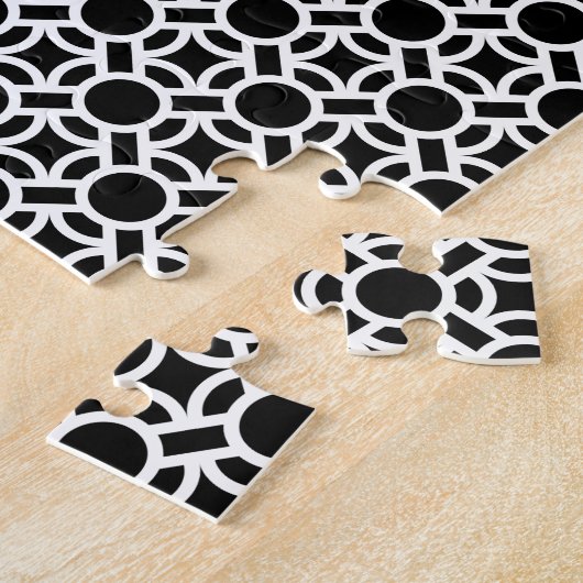 Initial-Monogramm mit Schwarz-Weiß-Geometrie Puzzle (Seite)