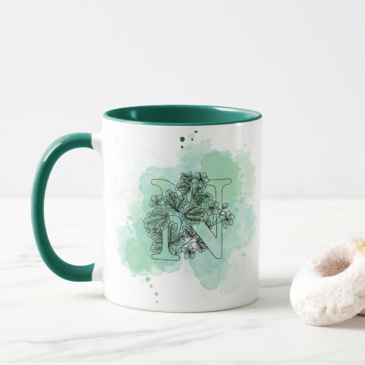 Initial N Wasserfarbe Monogramm Grün Botanisch Tasse (Mit Donut)