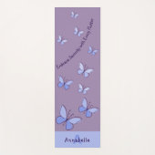 Initial & Name Blue Butterfly Flutter Lavendel Yogamatte (Vorderseite)