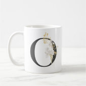 Initial O mit Blume in Weich-Farbe Kaffee Tasse (Links)