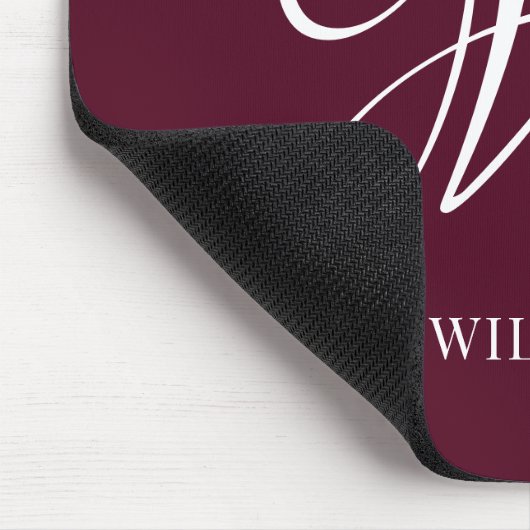 Initial Personalisiert Elegant Burgundy Monogram Mousepad (Ecke)