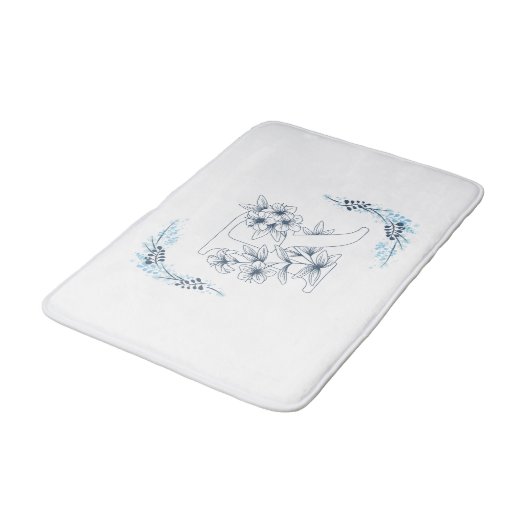 Initial "R" Blue Monogram Calm Floral Badematte (Schrägansicht)