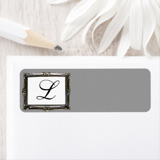 Initialbeschriftung für die graue Monogramm (Insitu)