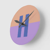 Initialbrief von elegantem Pastel-Colorblock Runde Wanduhr (Winkel)