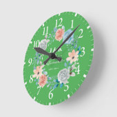 Initialen der Floral Monogram mit benutzerdefinier Runde Wanduhr (Winkel)