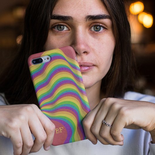 Initialen der Retro Wavy Rainbow Lines Monogram iPhone Hülle
