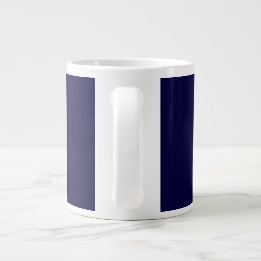 Initialmonogramm für den Navy Blue Whites griechis Jumbo-Tasse (Rückseite)
