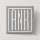 Initialmonogramm | Weiß auf hellgrau Button (Vorderseite)