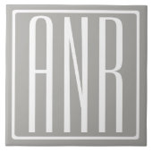 Initialmonogramm | Weiß auf hellgrau Fliese (Vorderseite)