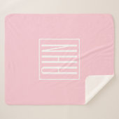 Initialmonogramm | Weiß auf hellrosa Sherpadecke (Vorderseite (Horizontal))