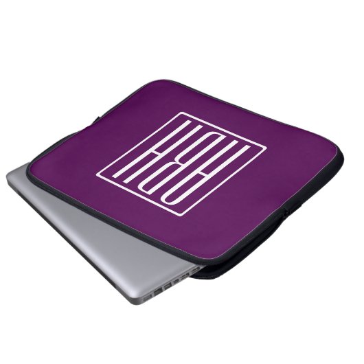 Initialmonogramm | White on Deep Lila Laptopschutzhülle (Vorne Knopf)