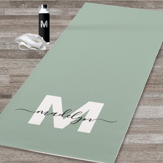 Initialname Monogram Sage Green Yogamatte