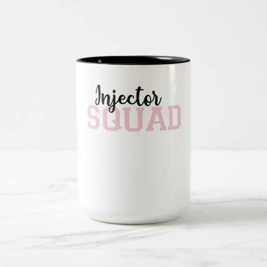 Injector Squad Med Spa Cosmetic Injector Zweifarbige Tasse (Mittel)