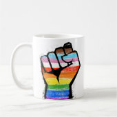 Inklusiver Progress Pride Fist Kaffeetasse (Links)