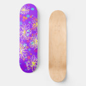 Inky Floral Design and Paint Spritzers - lila Skateboard (Vorderseite)