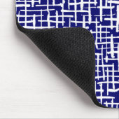 Inky Lines - White on Deep Navy Mousepad (Ecke)