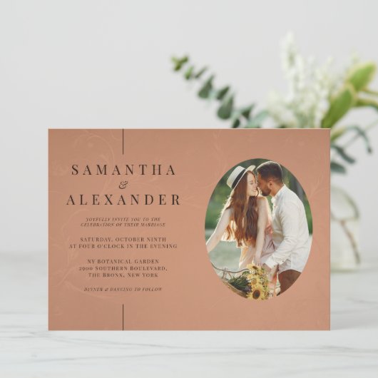 Inline Foto Terracotta QR Code Hochzeit Einladung (Stehend Vorderseite)