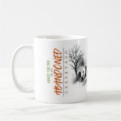 Inmitten des Nebels auf einem verlassenen Friedhof Kaffeetasse (Links)