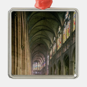 Innenansicht, die hinunter den Nave schaut Ornament Aus Metall